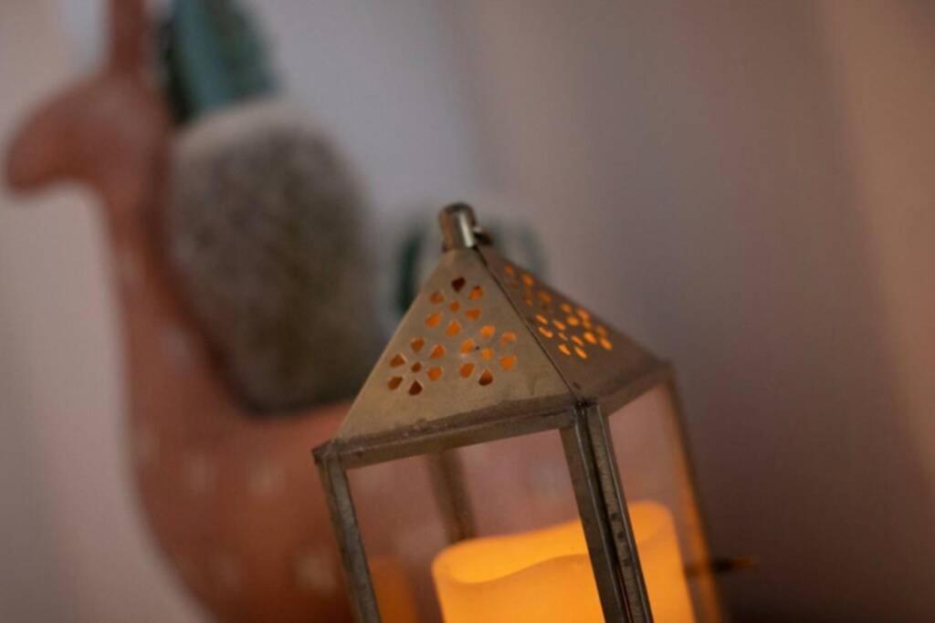 Cosy Quirky Alwaha-Arabic For Oasis Apartment Johnstone Exterior photo