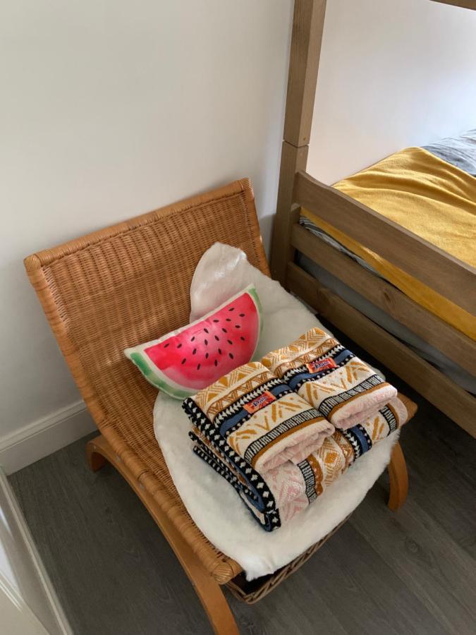 Cosy Quirky Alwaha-Arabic For Oasis Apartment Johnstone Exterior photo